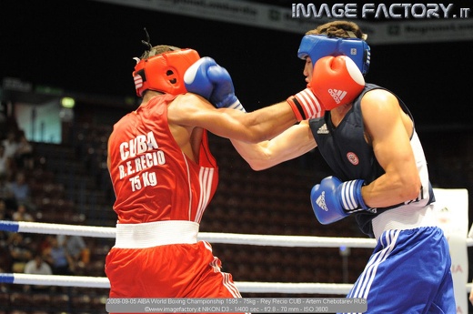 2009-09-05 AIBA World Boxing Championship 1595 - 75kg - Rey Recio CUB - Artem Chebotarev RUS